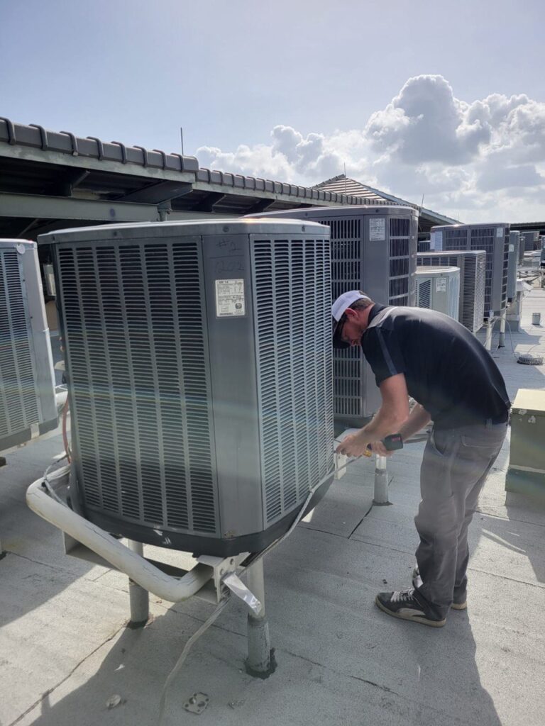 Air Mavericks Fixes Commercial HVAC